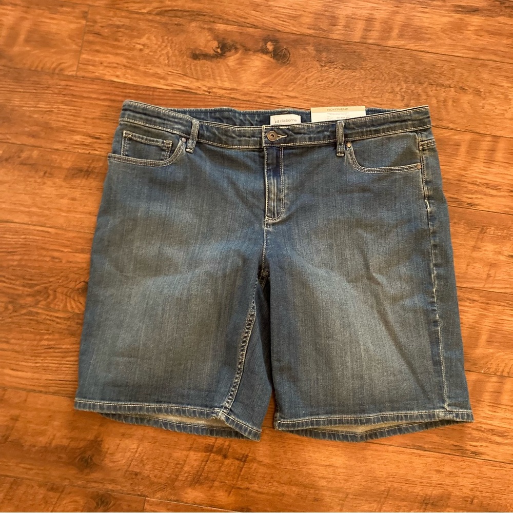 New NWT Liz Claiborne Jean Denim Shorts Size 16 Boyfriend Plus Size Women’s